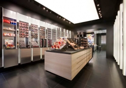 nhân viên bán hàng trực tiếp cho chi nhánh TPHCM