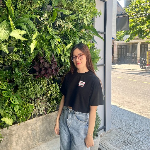 NGUYEN BAO TRAN   (보진)