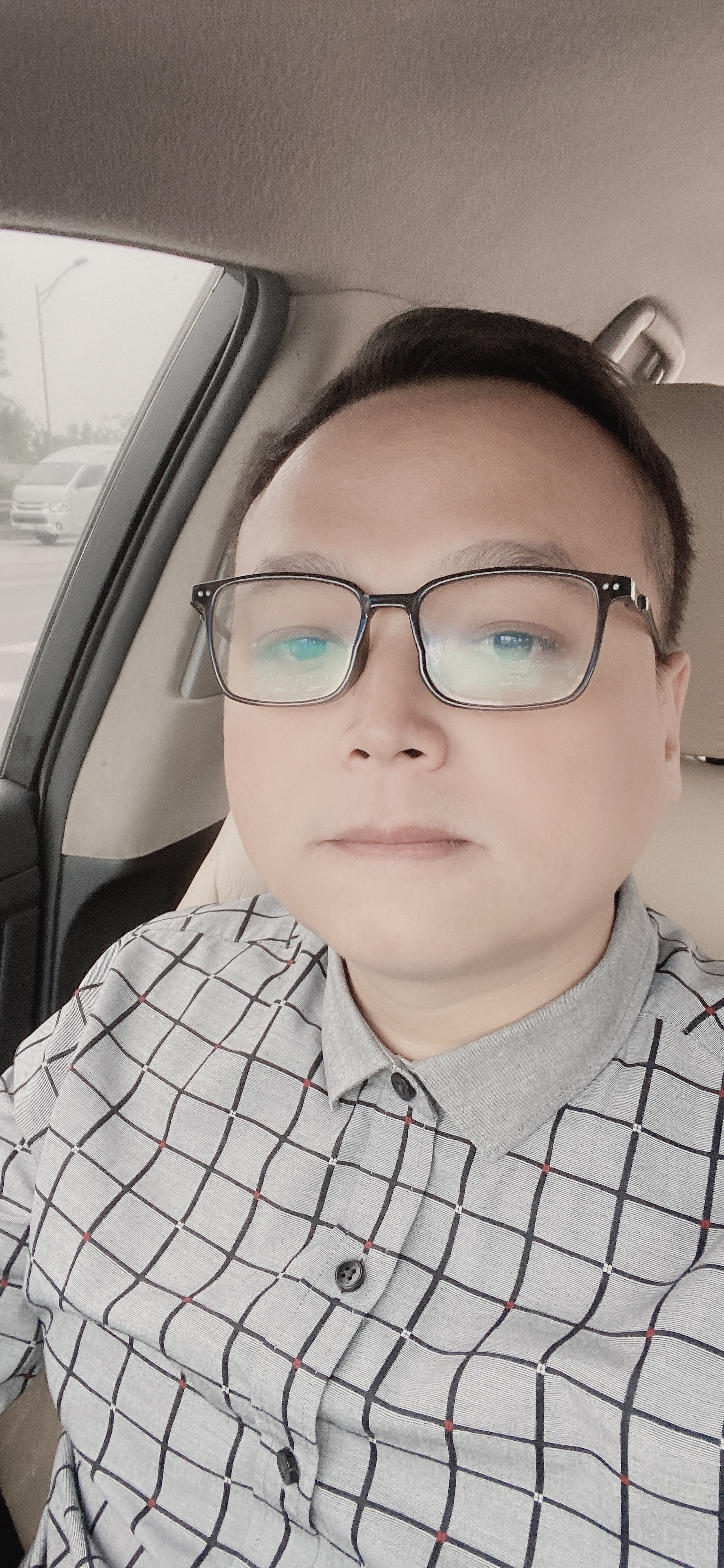 Công ty trung siêu