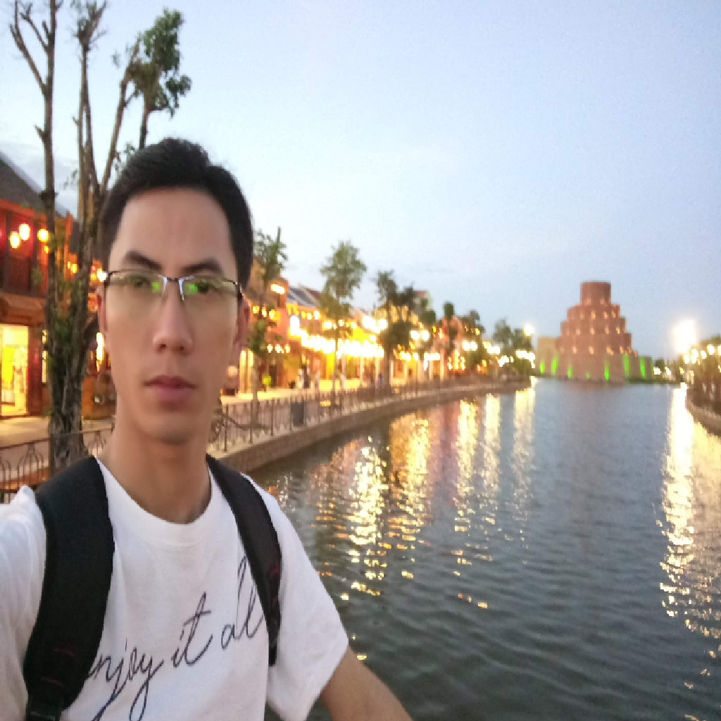 Hoàng Ngọc Thành 