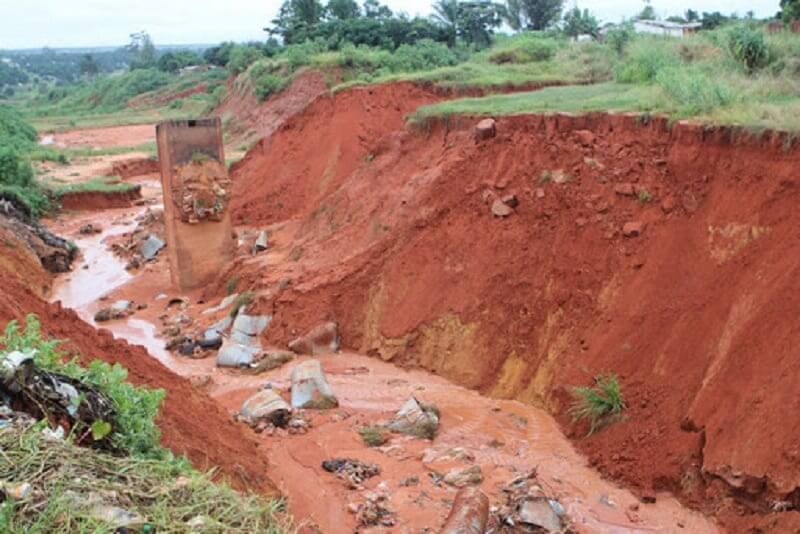 Bảo vệ tài nguyên đất trong vệ sinh môi trường