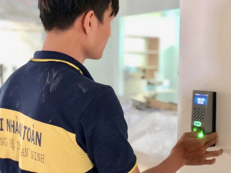 Lưu ý khi lấy dấu vân tay trên máy chấm công