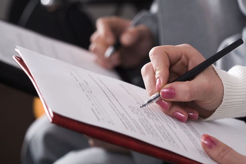 Có cần viết CV du học Pháp hay không