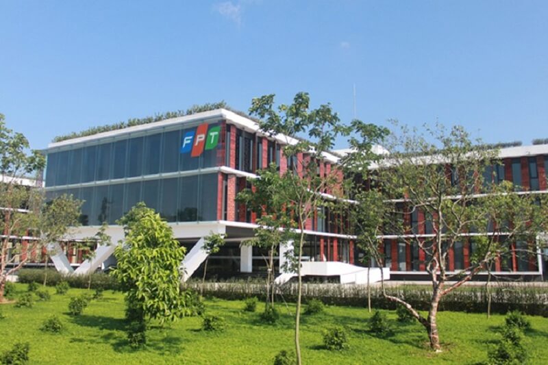 Chú trọng tới khách hàng và nhân viên