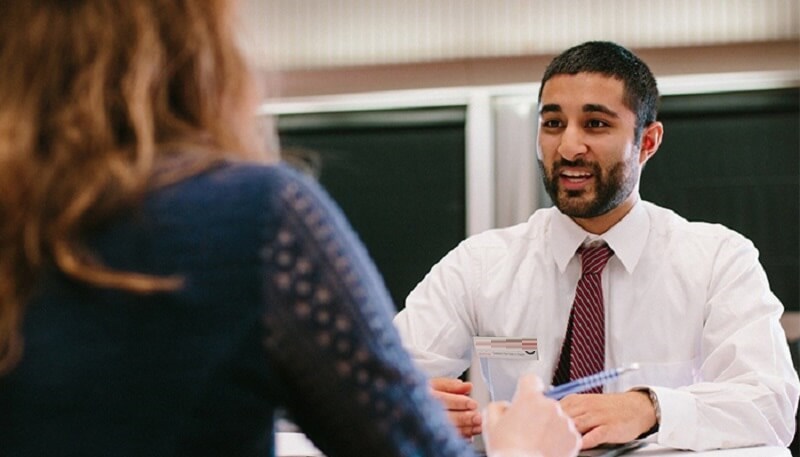 Cuộc phỏng vấn được kéo dài hơn bình thường