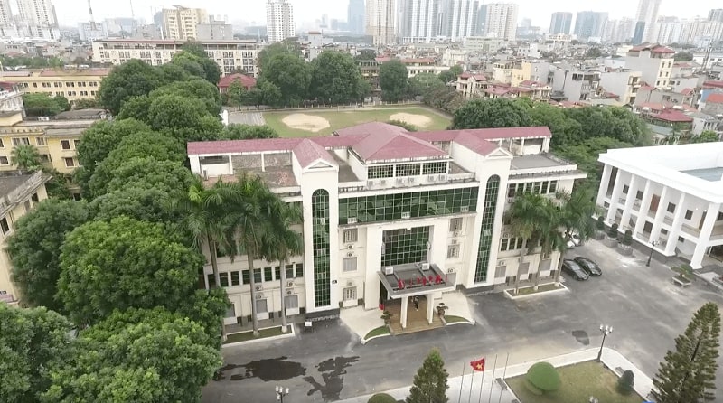  Bác sĩ phẫu thuật phải học những gì?