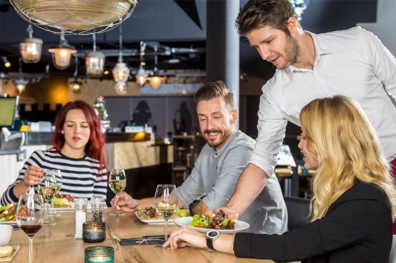 Đơn xin việc quản lý nhà hàng kết đơn như thế nào?