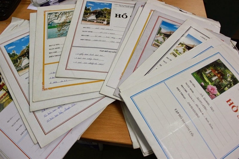 Điền đầy đủ thông tin vào bìa hồ sơ