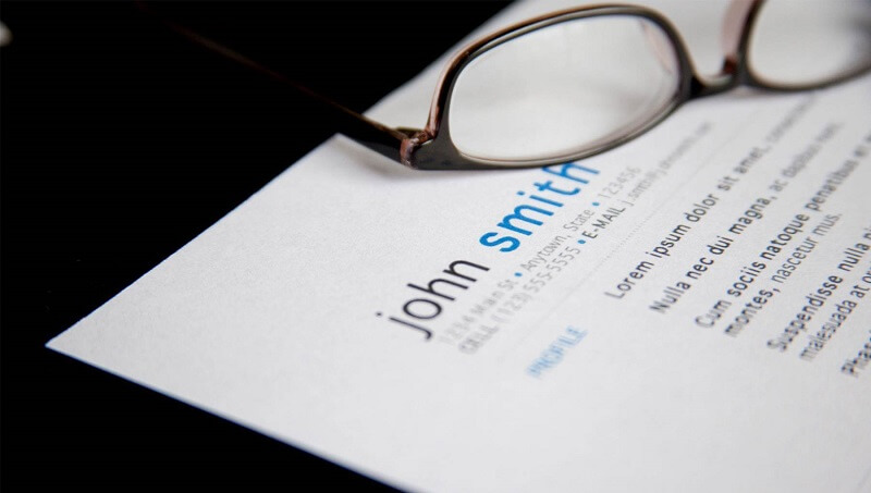 Trình bày mục tiêu nghề nghiệp phù hợp với yêu cầu của nhà tuyển dụng cho vị trí lễ tân khách sạn