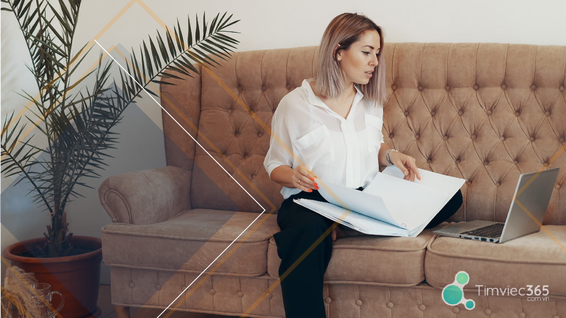 Hướng dẫn viết CV lễ tân khách sạn bằng tiếng Anh