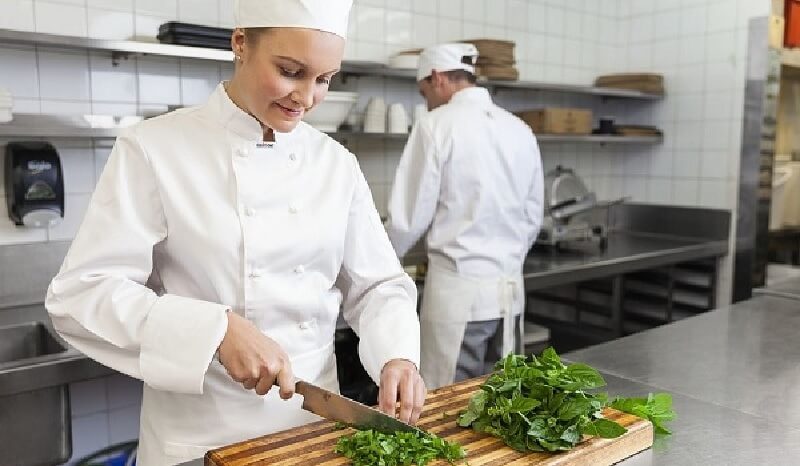 Trình độ không yêu cầu quá cao 