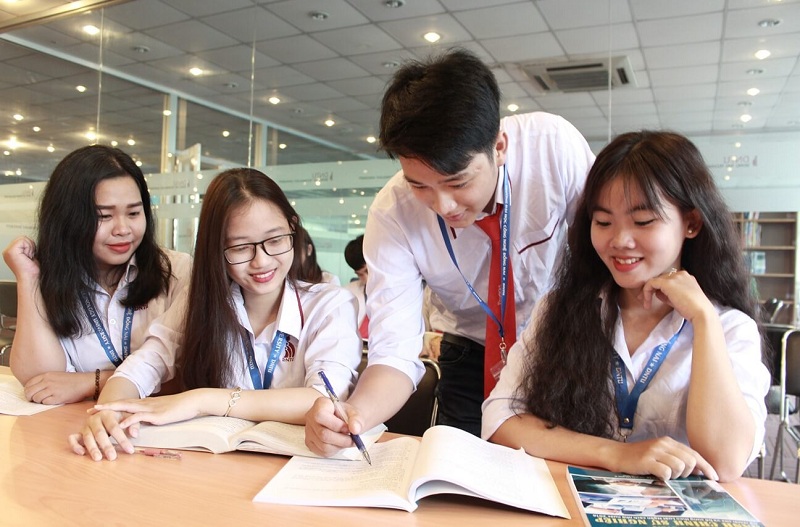 Ngành quản trị kinh doanh có dễ xin việc không? 