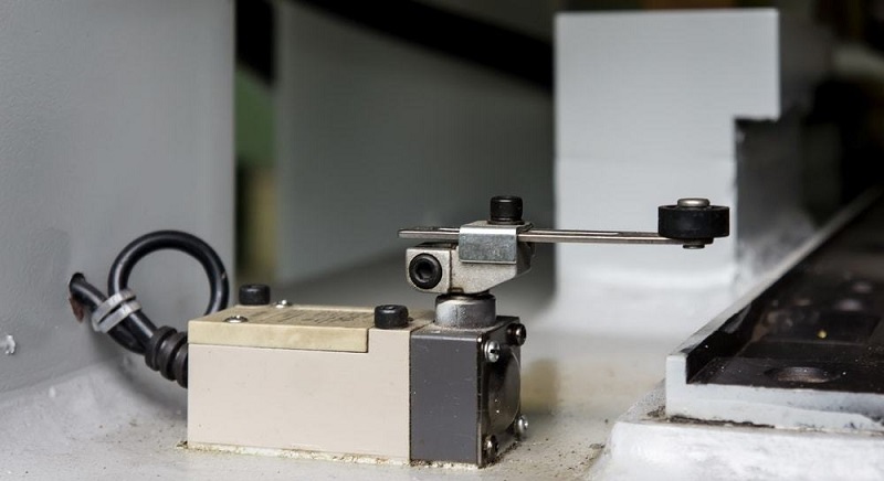 Nguyễn tắc hoạt động của công tắc hành trình