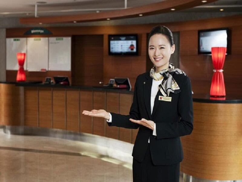 Mức lương quản trị khách sạn: Cấp nhân viên