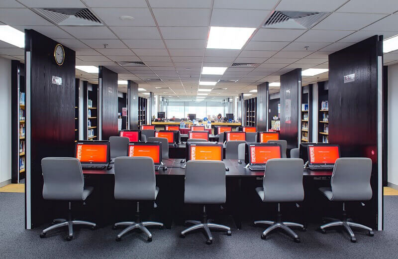 Môi trường làm việc hiện đại tại RMIT