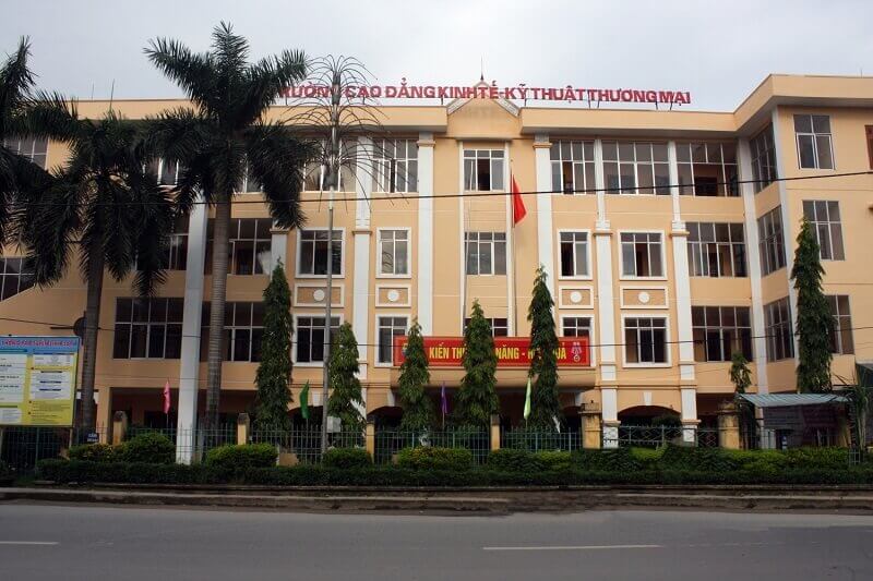 Chú trọng thực hành trong chương trình học