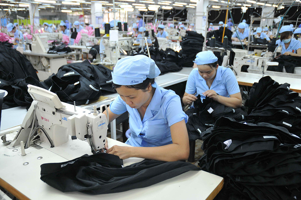 Những tác động đến sự phát triển việc làm dệt may - da dày ở hiện tại và tương lai