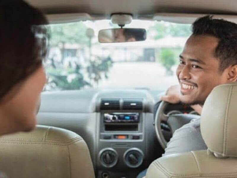 Những yêu cầu nào được đặt ra khi tuyển dụng lái xe du lịch?