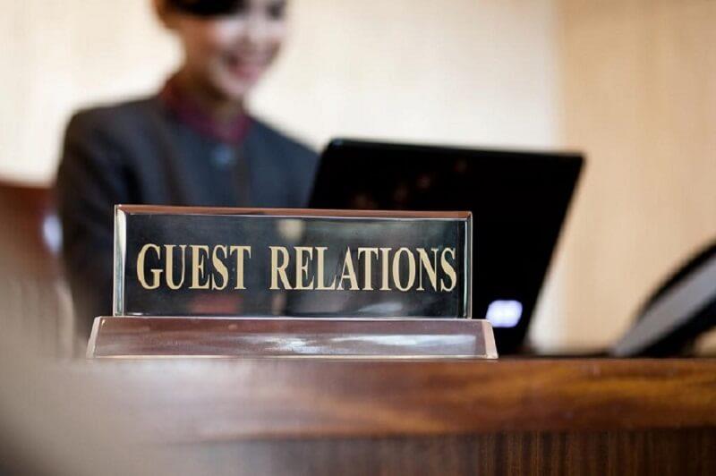 Guest Relation Officer là gì? Thông tin vị trí Guest Relation Officer